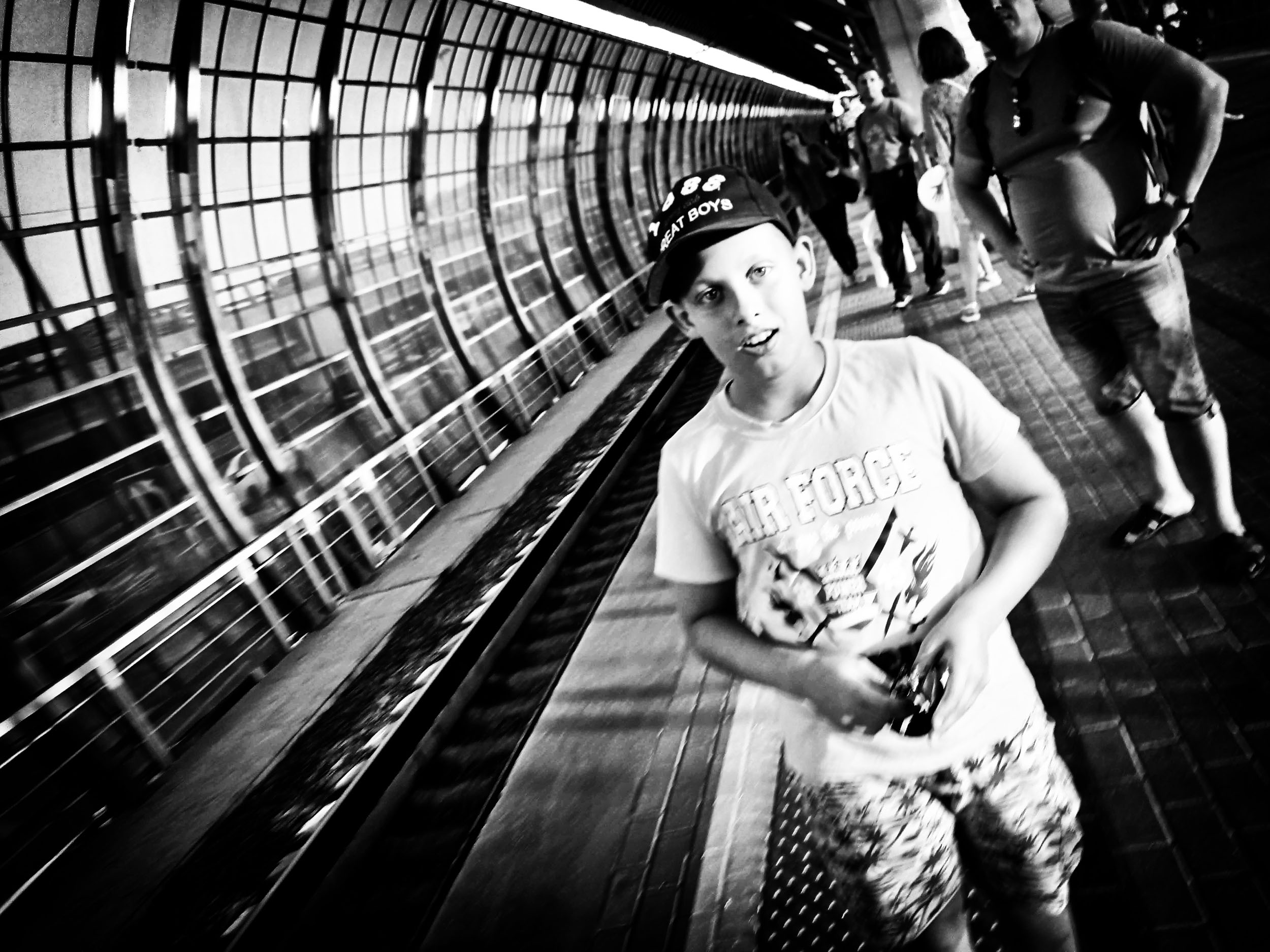 Alexander Tarasenkov (Александр Тарасенков) photographer, Moscow. MetroLife. Untitled