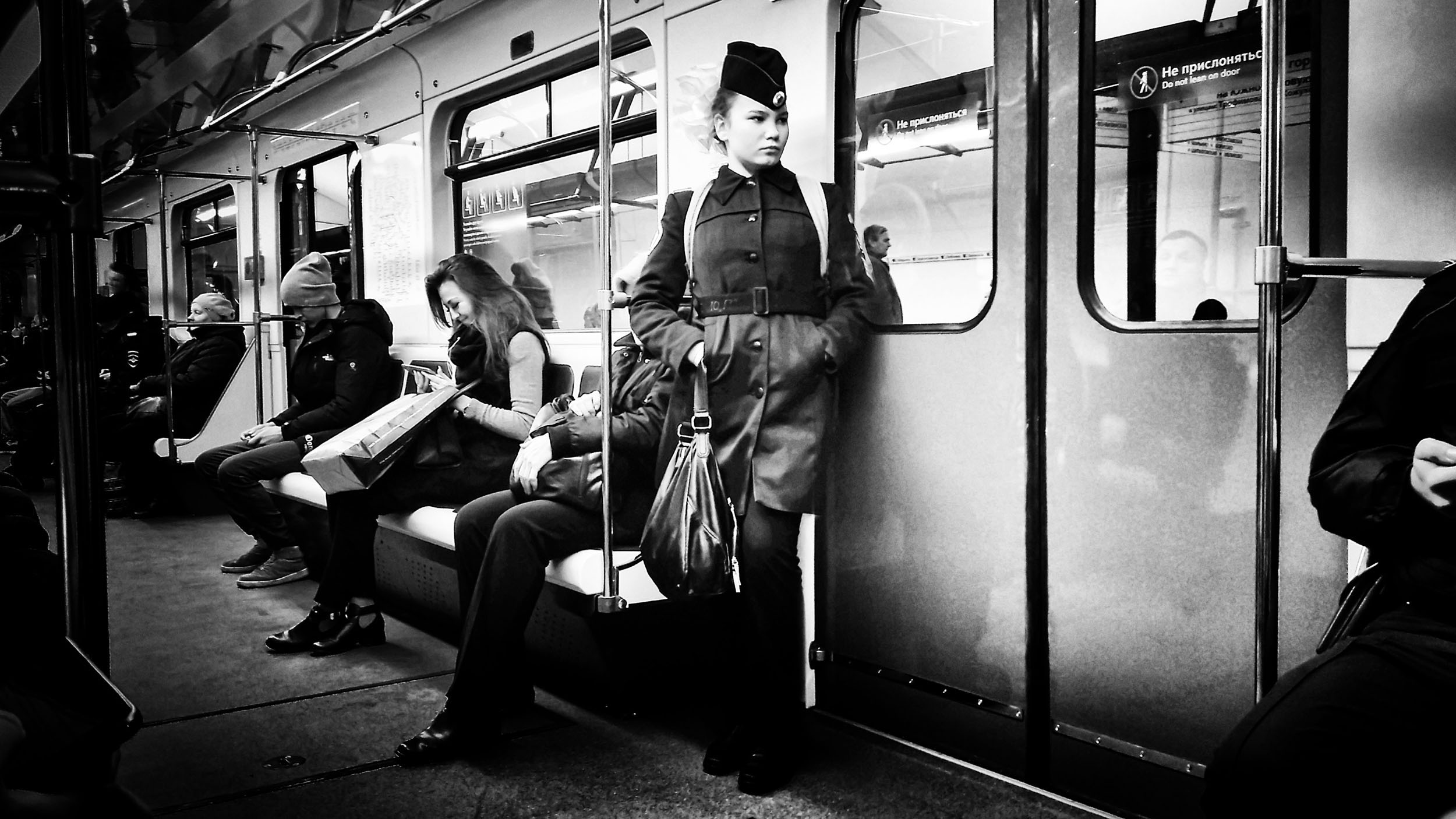 Alexander Tarasenkov (Александр Тарасенков) photographer, Moscow. MetroLife. Untitled