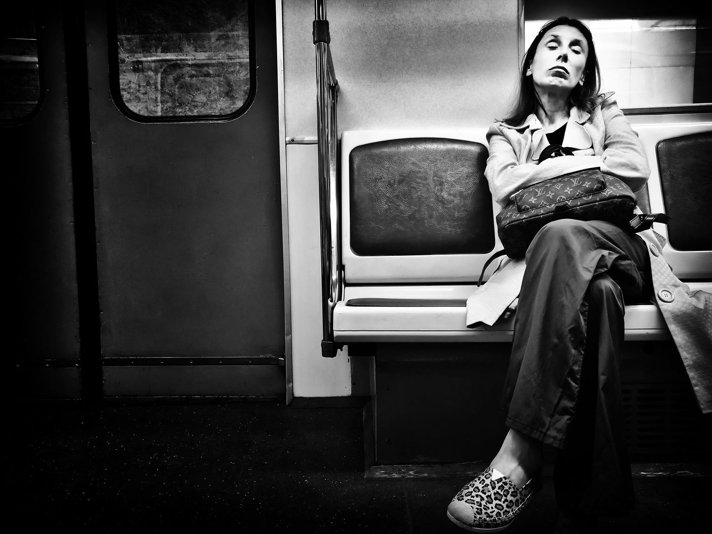 Alexander Tarasenkov (Александр Тарасенков) photographer, Moscow. MetroLife. Untitled