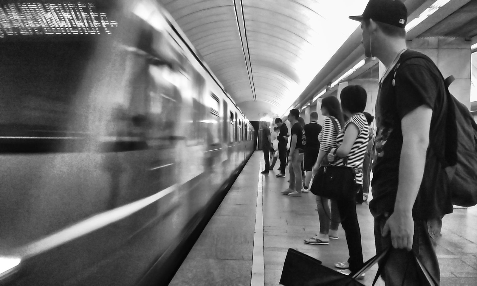 Alexander Tarasenkov (Александр Тарасенков) photographer, Moscow. MetroLife. Untitled