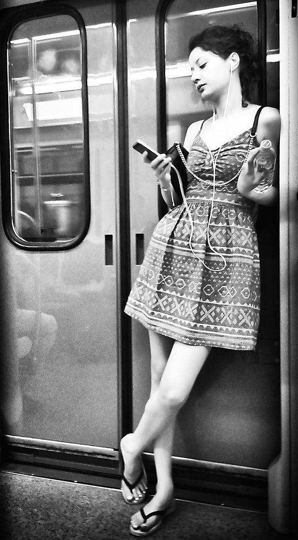 Alexander Tarasenkov (Александр Тарасенков) photographer, Moscow. MetroLife. Untitled