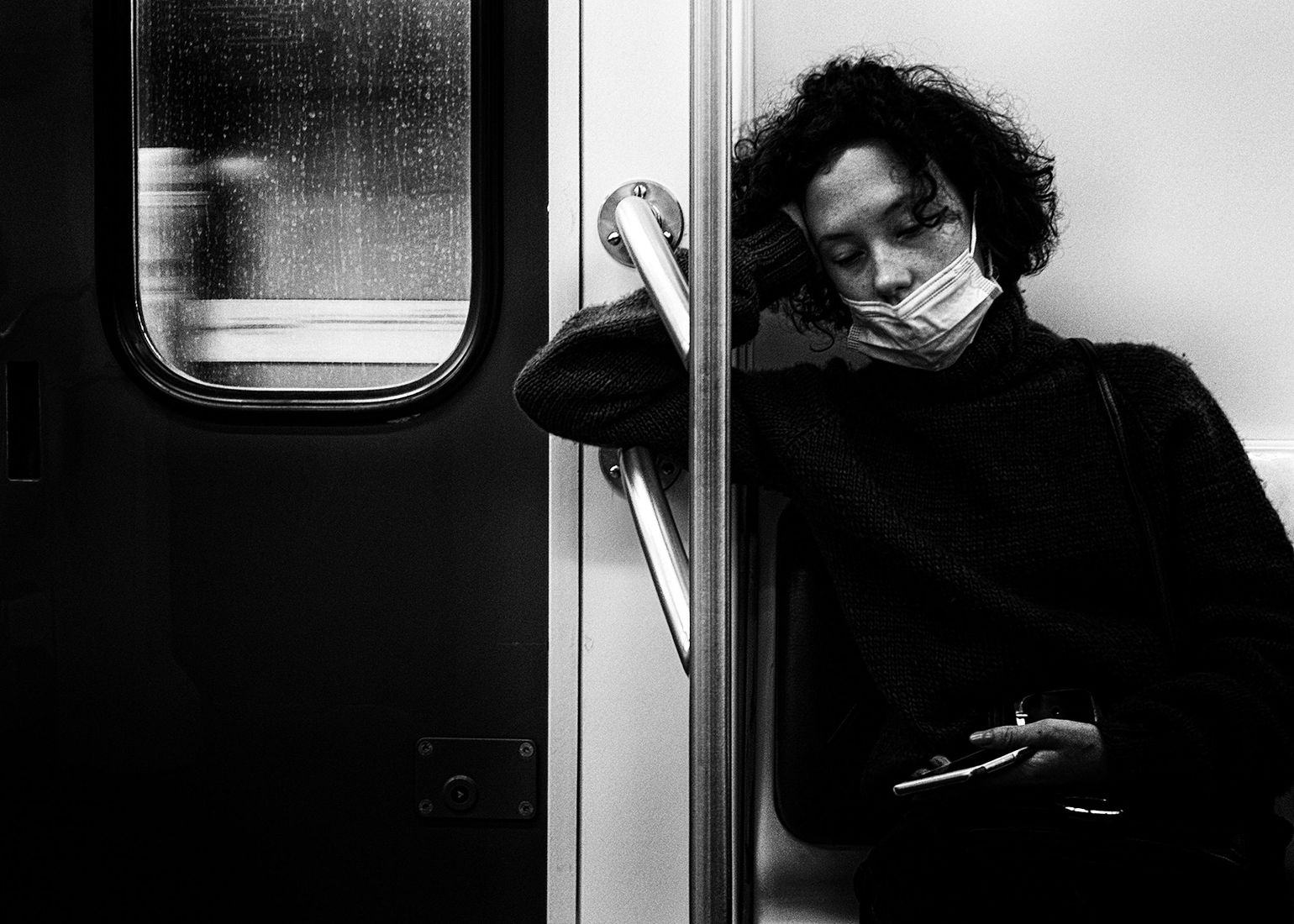 Alexander Tarasenkov (Александр Тарасенков) photographer, Moscow. MetroLife. Untitled