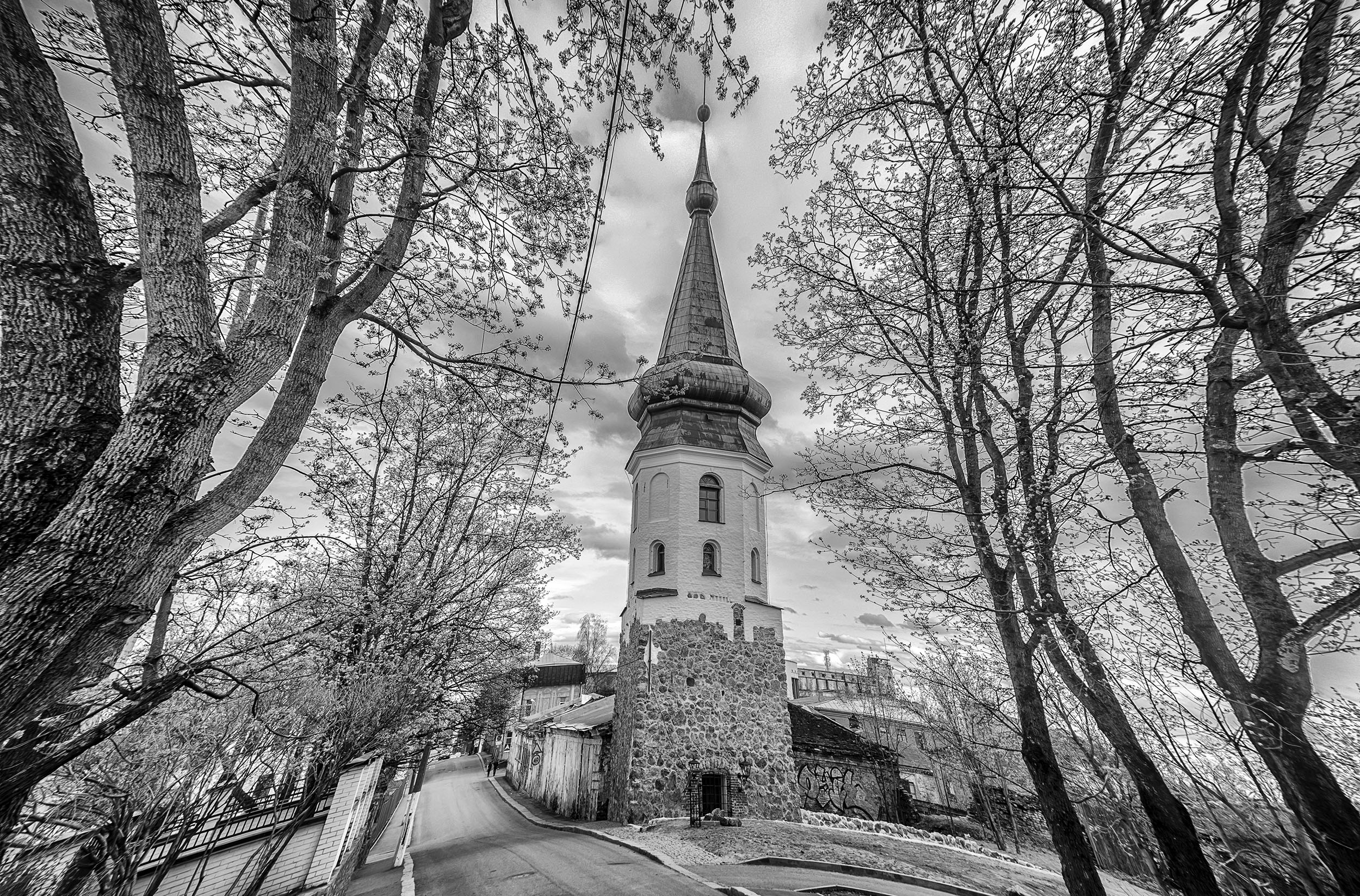 Дорогие друзья,
Моя работа участвует в VI ежегодной международной фотовыставке «Города мира. Город-сказка» в Выставочном зале на Брянском (Москва, 2-й Брянский пер., 2)