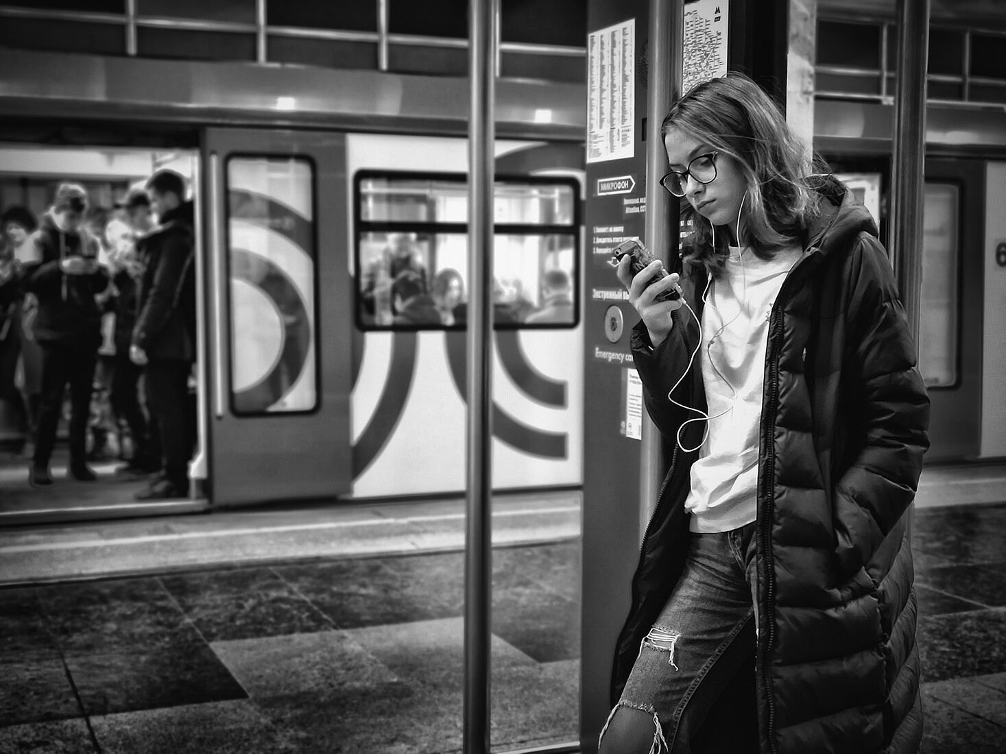 Alexander Tarasenkov (Александр Тарасенков) photographer, Moscow. MetroLife. Untitled