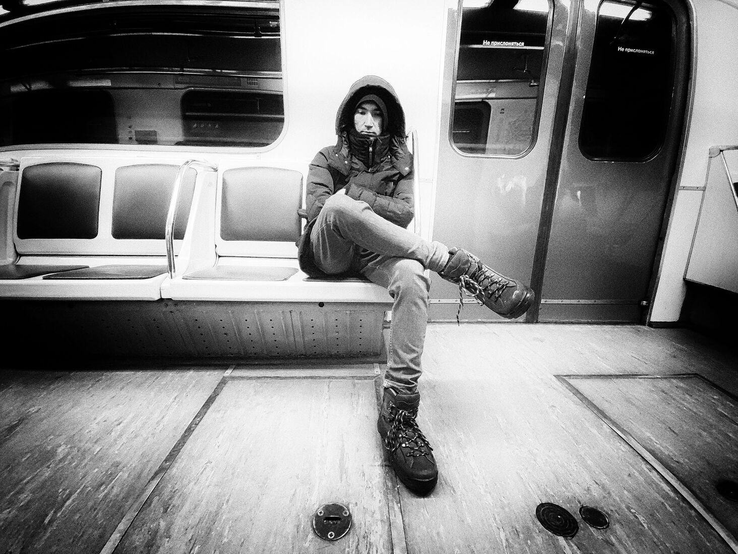 Alexander Tarasenkov (Александр Тарасенков) photographer, Moscow. MetroLife. Untitled