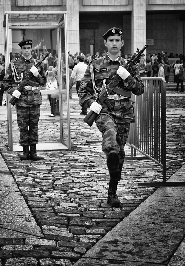 Празднование Дня победы в Великой Отечественной войне. Москва, Парк Победы, Поклонная гора, 9 мая 2012.