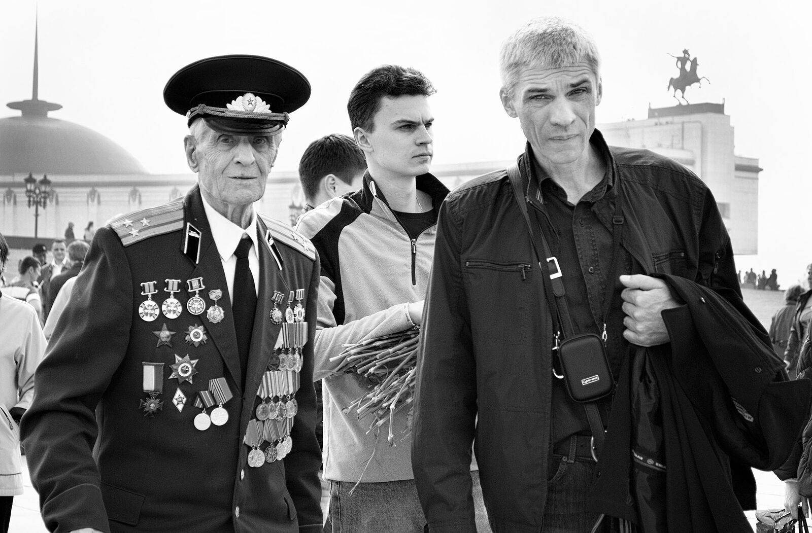 Празднование Дня победы в Великой Отечественной войне. Москва, Парк Победы, Поклонная гора, 9 мая 2012.