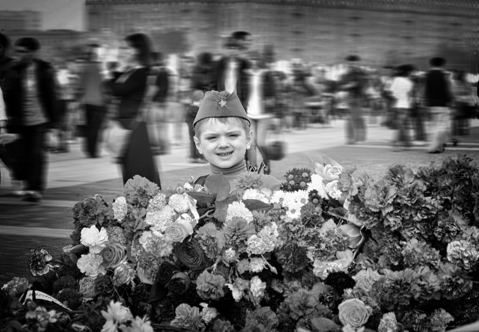 Празднование Дня победы в Великой Отечественной войне. Москва, Парк Победы, Поклонная гора, 9 мая 2012.