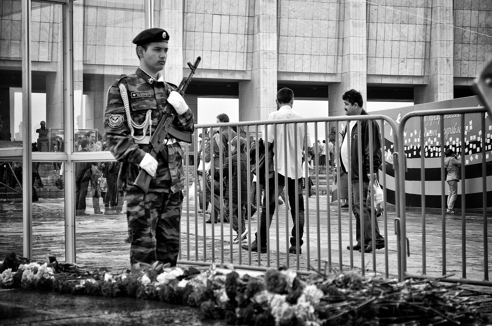 Празднование Дня победы в Великой Отечественной войне. Москва, Парк Победы, Поклонная гора, 9 мая 2012.