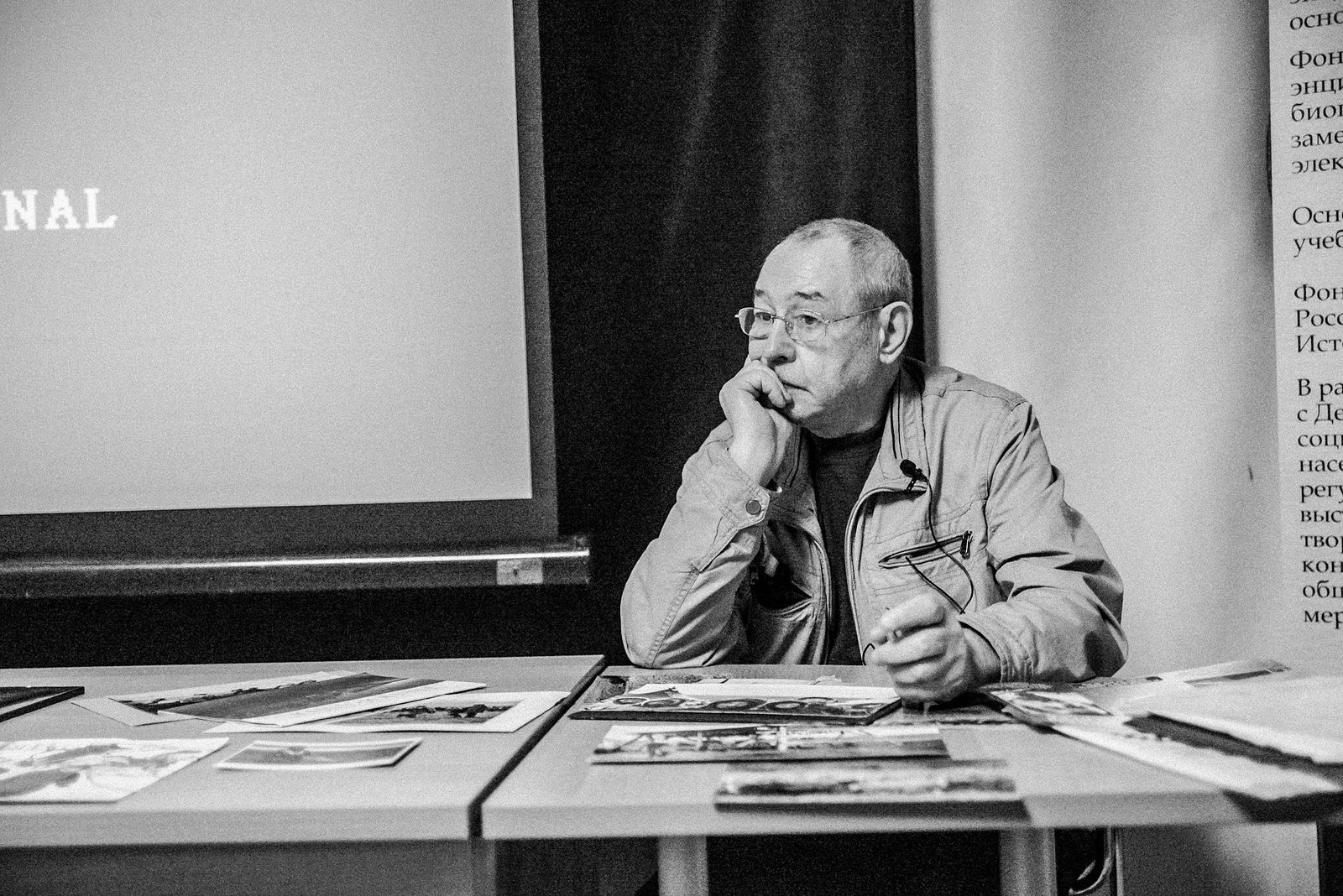 Alexander Tarasenkov (Александр Тарасенков) photographer, Moscow. 22.March 2019, Report from the creative meeting of the photographer Victor Zagumennov.. Untitled